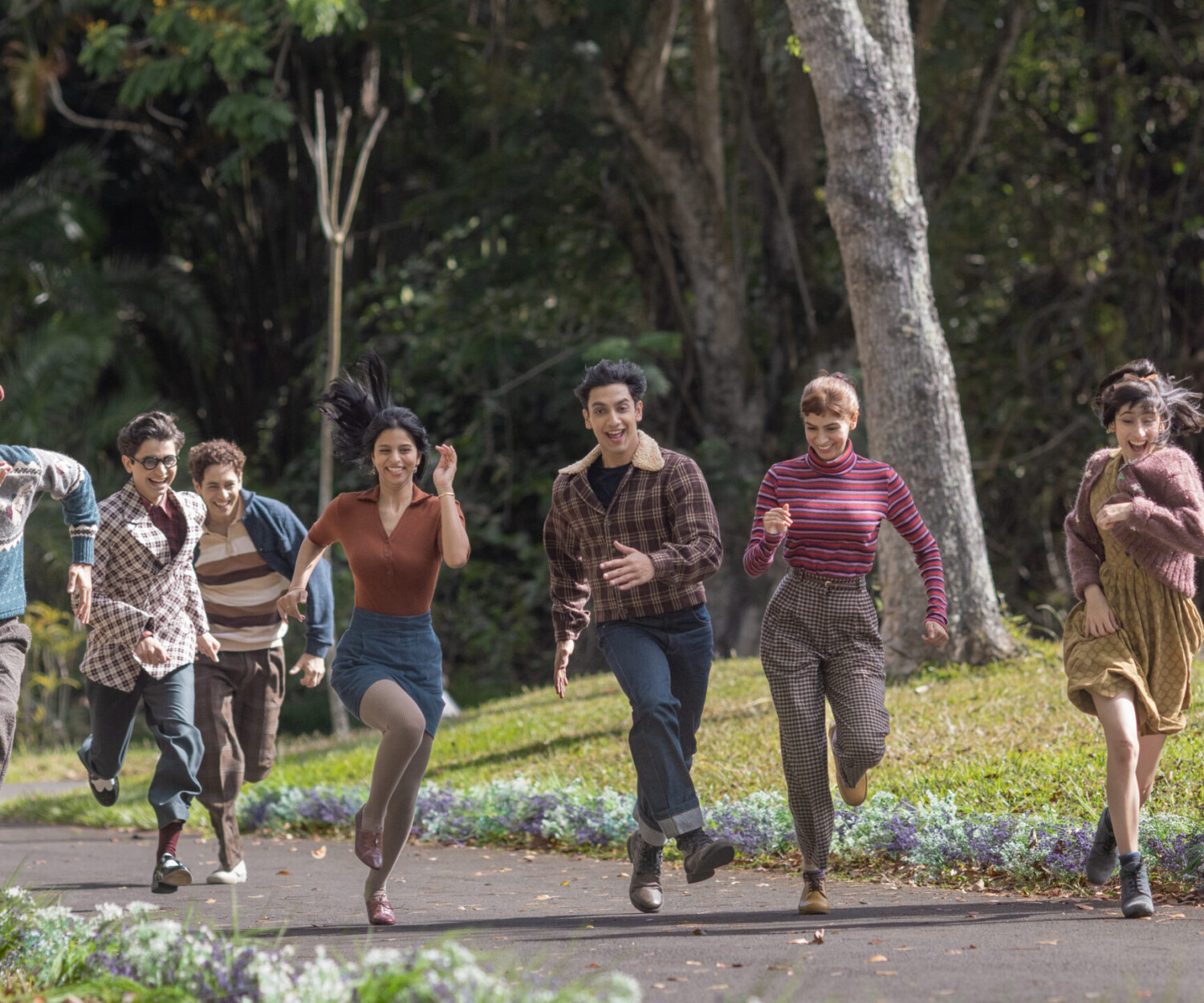 The Archies. (L to R) Mihir Ahuja as Jughead Jones, Yuvraj Menda as DIlton Doiley, Agastya Nanda as Archie Andrews, Suhana Khan as Veronica Lodge, Vedang Raina as Reggie Mantle, Suhana Khan as Veronica Lodge, Dot as Ethel Muggs in The Archies. Cr. Courtesy of Netflix © 2023